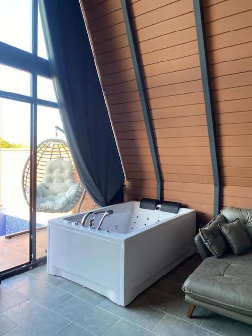Triangle Life Suit Hotel Kartepe Exterior foto